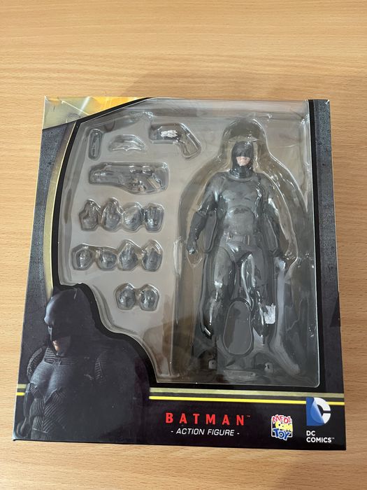 Фигурка Mafex Medicom Batman vs Superman bootleg