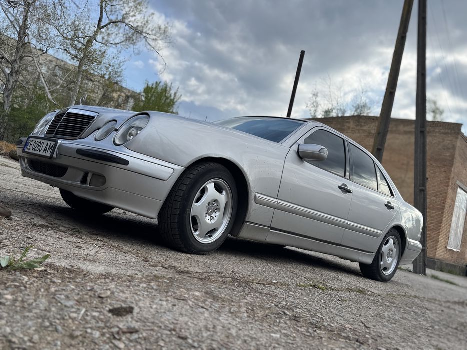 Mecedes w210 рест 2.2 cdi седан лупатый