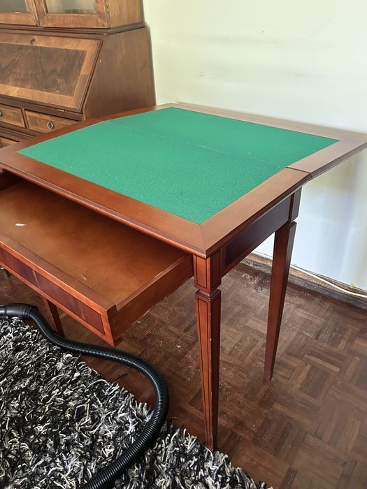 Mesa de jogo dobrável