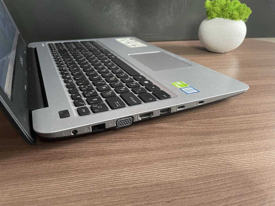 Игровой ноутбук Asus/FHD/i7-6500/8GB/500 SSD/GeForce GT920mx 2GB Идеал