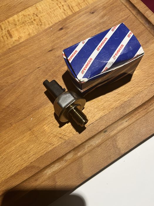 Sensor de pressão de combustível,