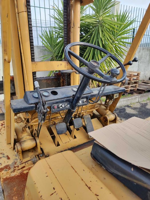 Empilhador Komatsu 4 toneladas