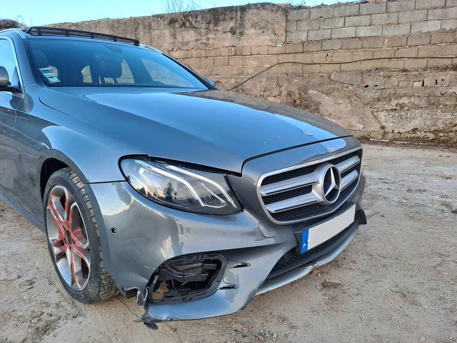 Mercedes-Benz E220d AMG