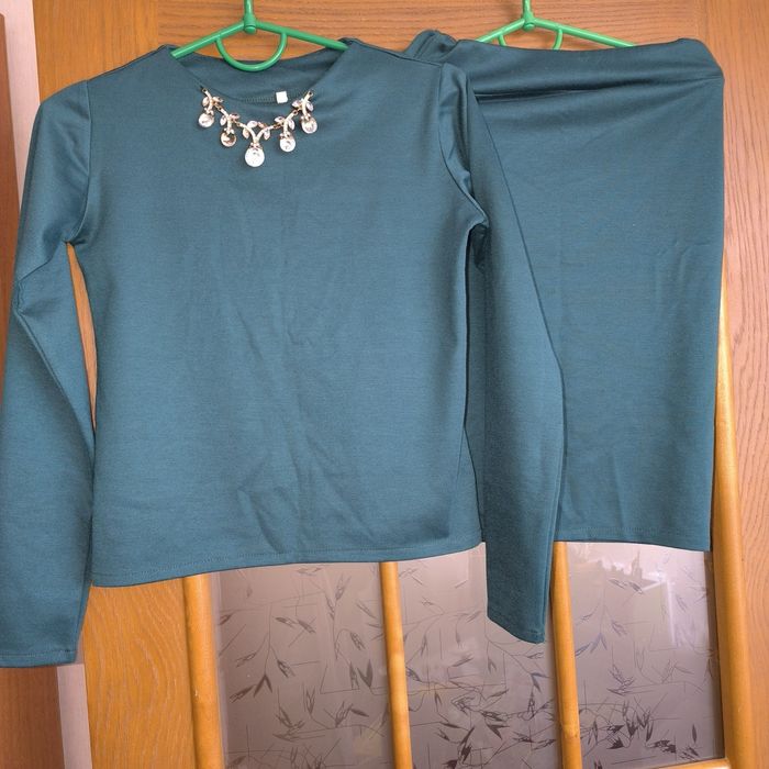 Женский костюм,размер 42