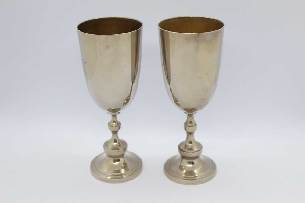 2 Copos com pé marcados EPNS em Prata Estrangeira