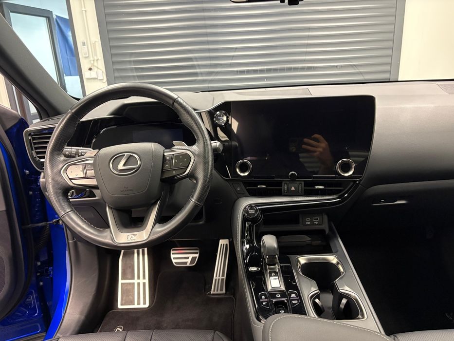 Lexus NX450h+ plugin