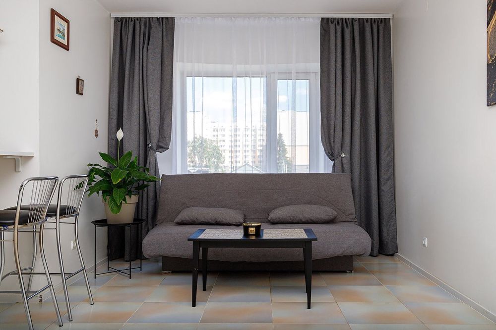 Подобова оренда 3-х кім.кв. (до 8 осіб) Наукова,Стрийська,В.Великого.