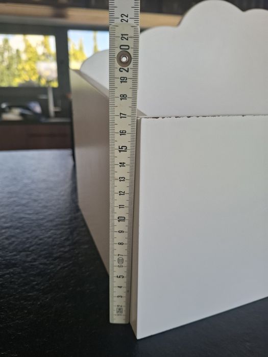 Biała półka dziecięca za darmo