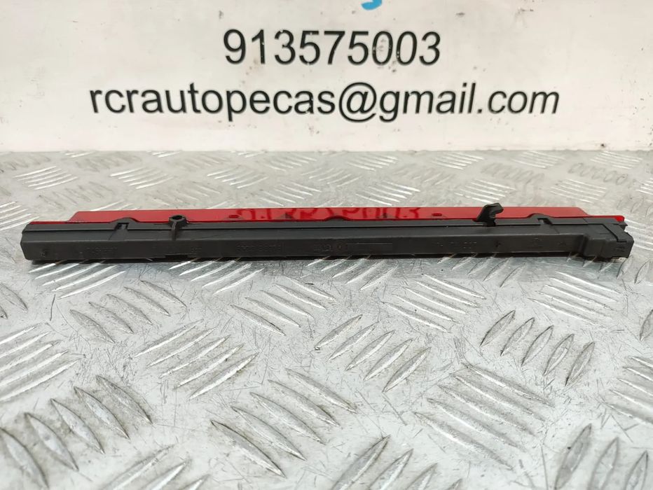 TERCEIRO STOP ORIGINAL AUDI A3 (8L)