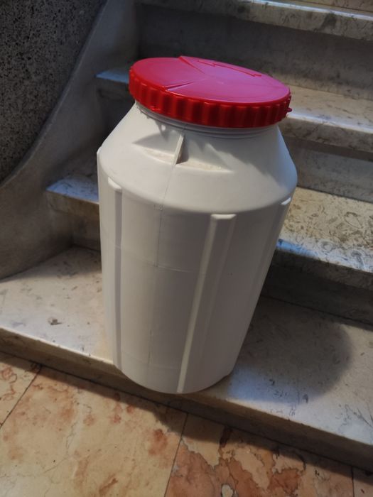 recipiente estanque de 15 litros