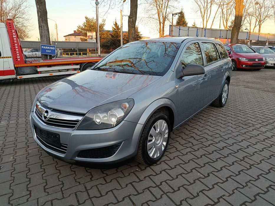 Opel Astra 1.9 CDTI  2010 rok spr  servis /Kombi/150KM