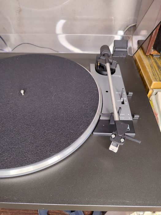 Проигрыватель винила Dual , Germany.