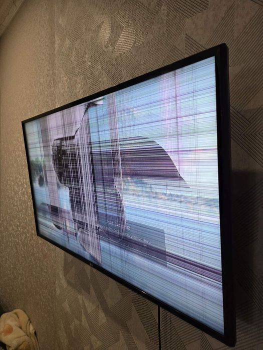 Смарт телевізор LG 43UK 6300 PLB