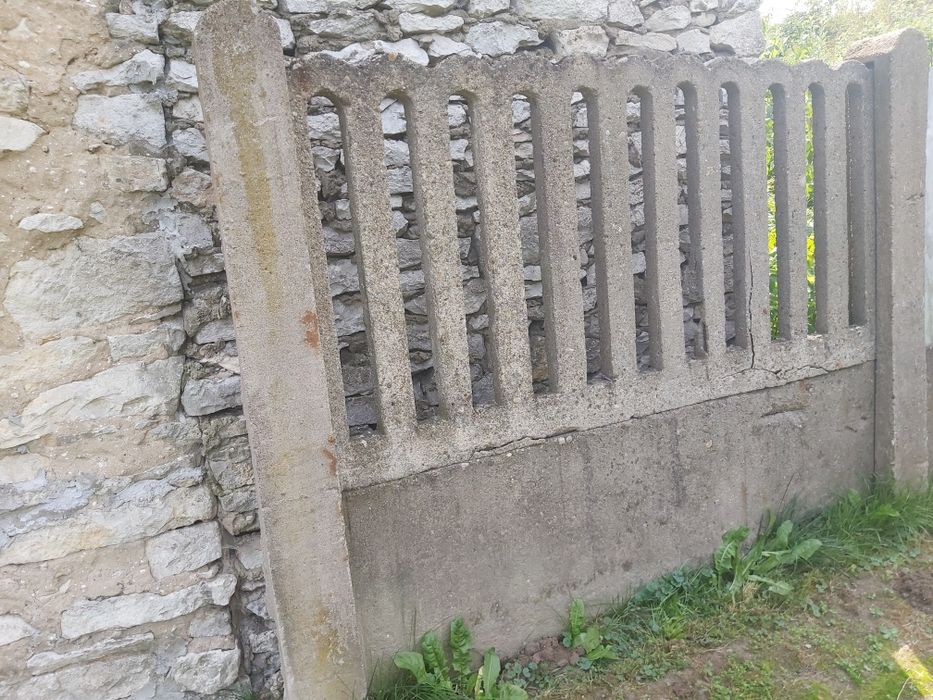 Oddam płot jako gruz