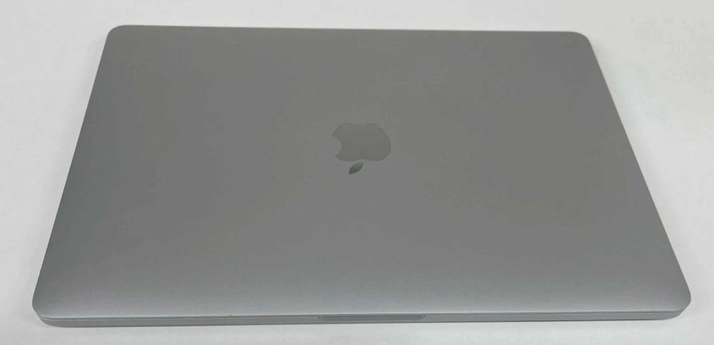 MacBook Pro 13” 2020 Intel i7 / 16GB RAM / 512GB SSD / 4 Thunderbolt Ports