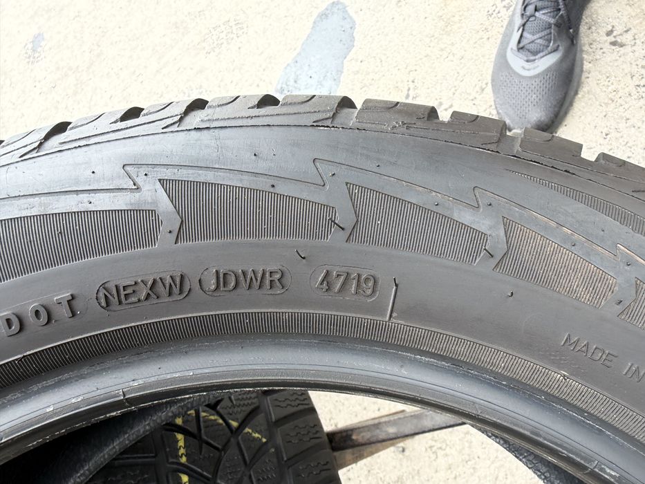 Шини 205/60/16 GoodYear UltraGrip зима 4шт