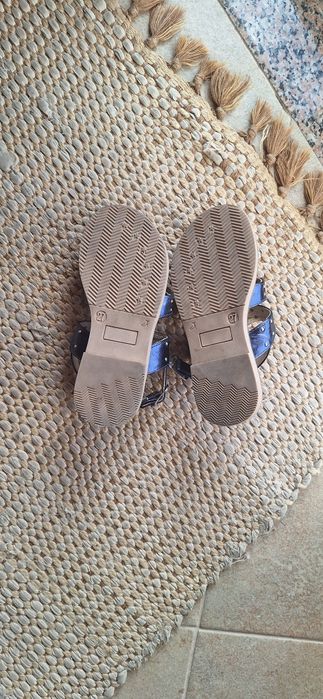 Sandálias menina vertbaudet azuis brilhantes T27