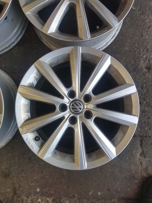 Felgi aluminiowe Volkswagen Polo 6R 5x100 6J ET45 rozmiar 16 komplet felg Polo V