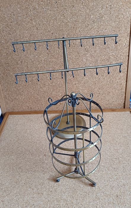 Expositor de bijuteria.  Cada 20€