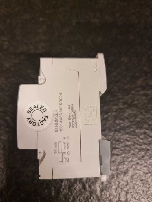 RCCB Wyłącznik różnicowoprądowy Hager CDB740C 3P+N 40A/30mA – nowy