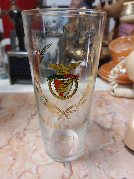 Copo oficial do sport lisboa benfica representando campeões da Europa