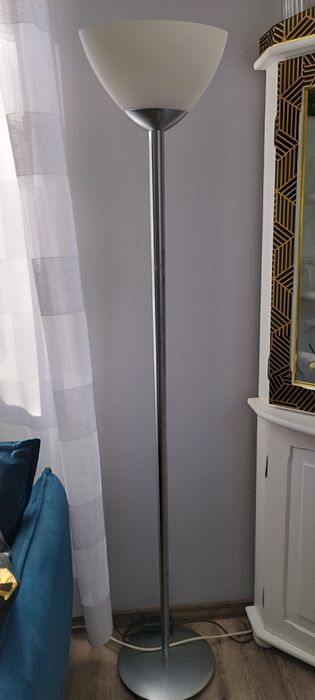 Sprzedam lampę stojącą