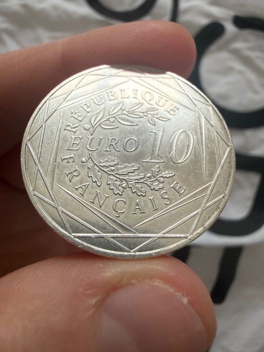 Монета срібна Франція 10 євро 2014 року
