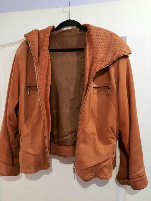 Курточка весна ,осень