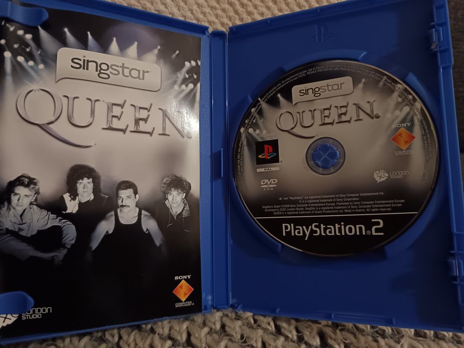 Vende-se Singstar Queen para PlayStation 2.