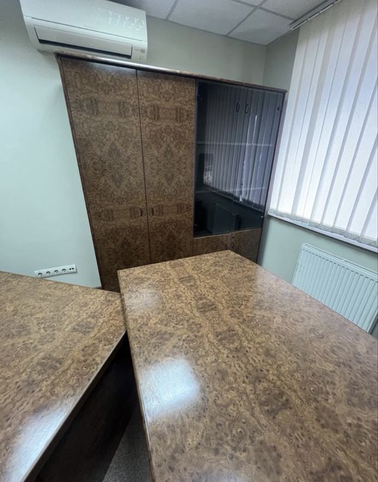 Кабинет руководителя стол шкаф офис