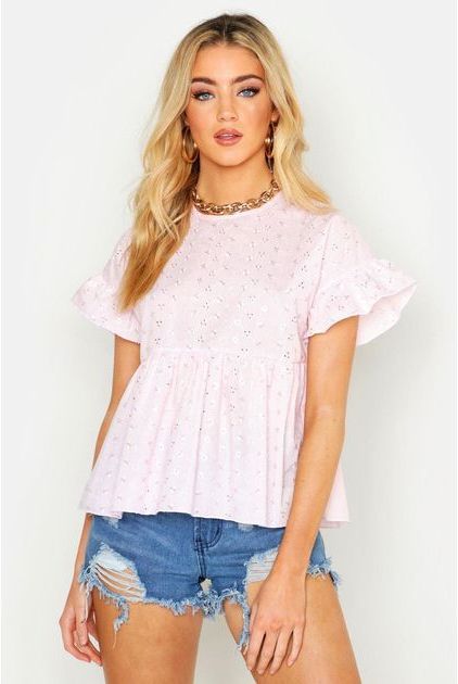 Укороченная блуза с вышивкой ришелье, рюшами, оборками boohoo