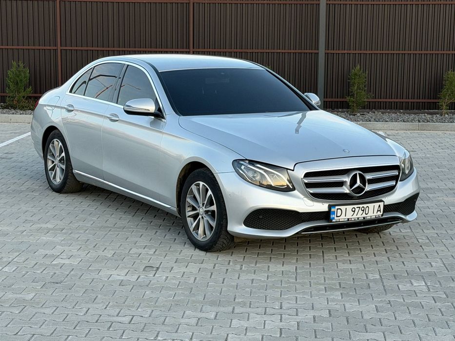 Продам мерседес  w213 в хорошому стані