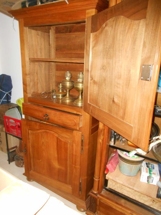 superbes armoires en bois de noyer d excellente qualité