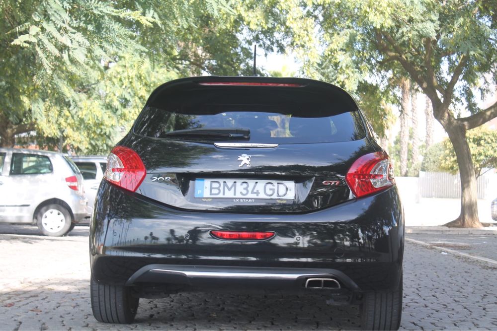 Peugeot 208 gti | 200 CV — photo 5