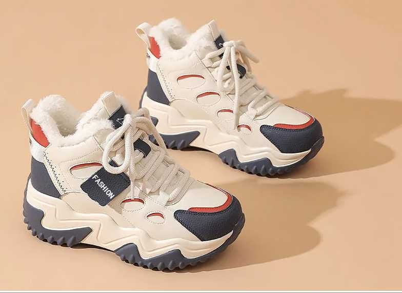 Жіноче спортивне зимове взуття