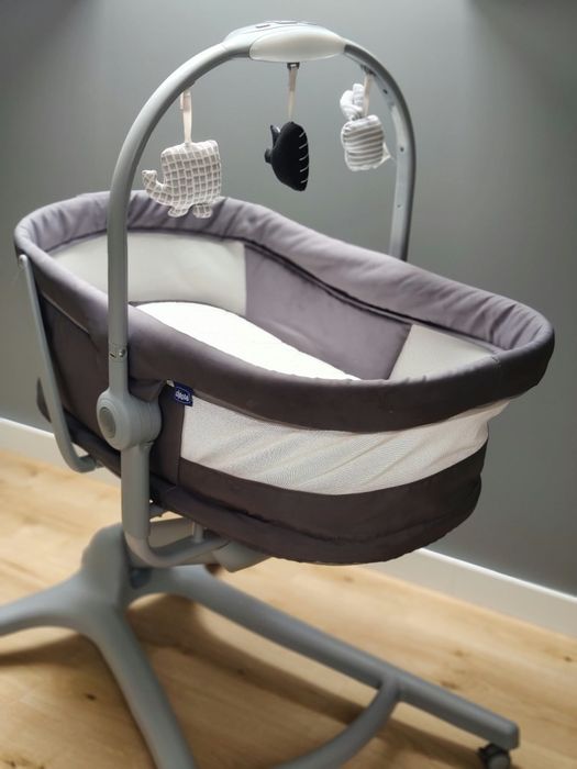 Chicco Baby Hugo 4w1 łóżeczko leżaczek krzesełko  dziecięce Dark Grey szary Materac Prześcieradła GRATIS