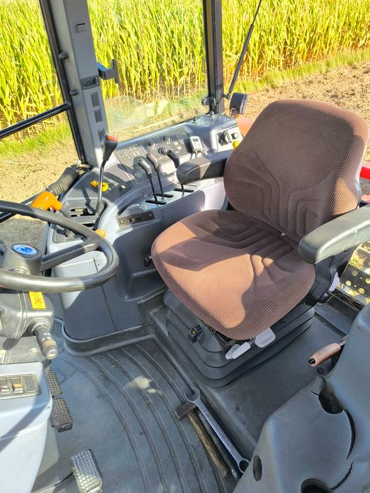 Ciągnik New Holland M135