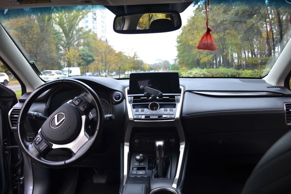Lexus nx 300h 2018 Відмінний стан