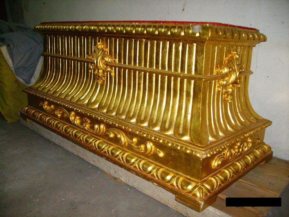 Pouso dourado - base para mesa