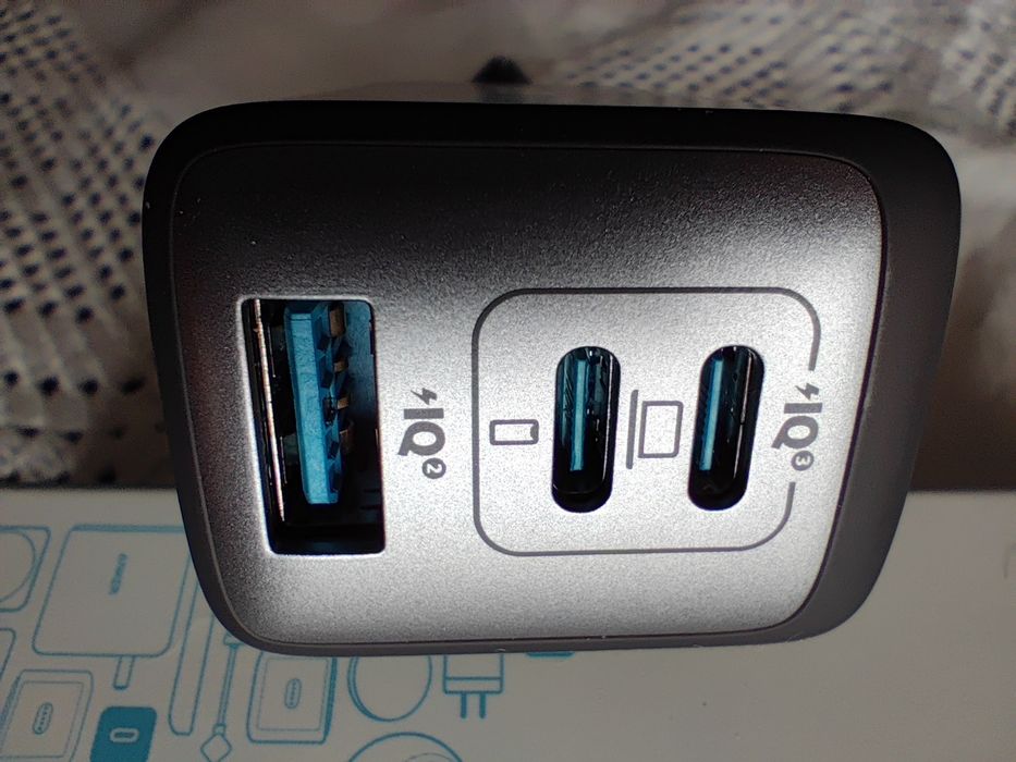 Carregador Anker Nano II de 65 W (Novo)