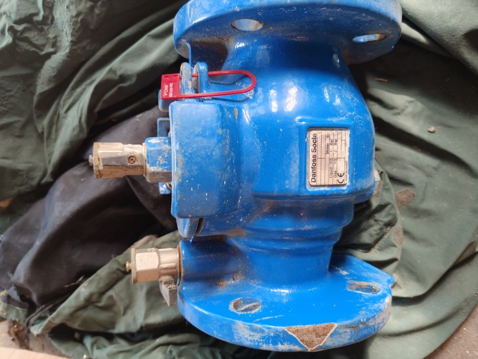 Zasuwa do wody Hawle oraz zawór antyskażeniowy Danfos Socla