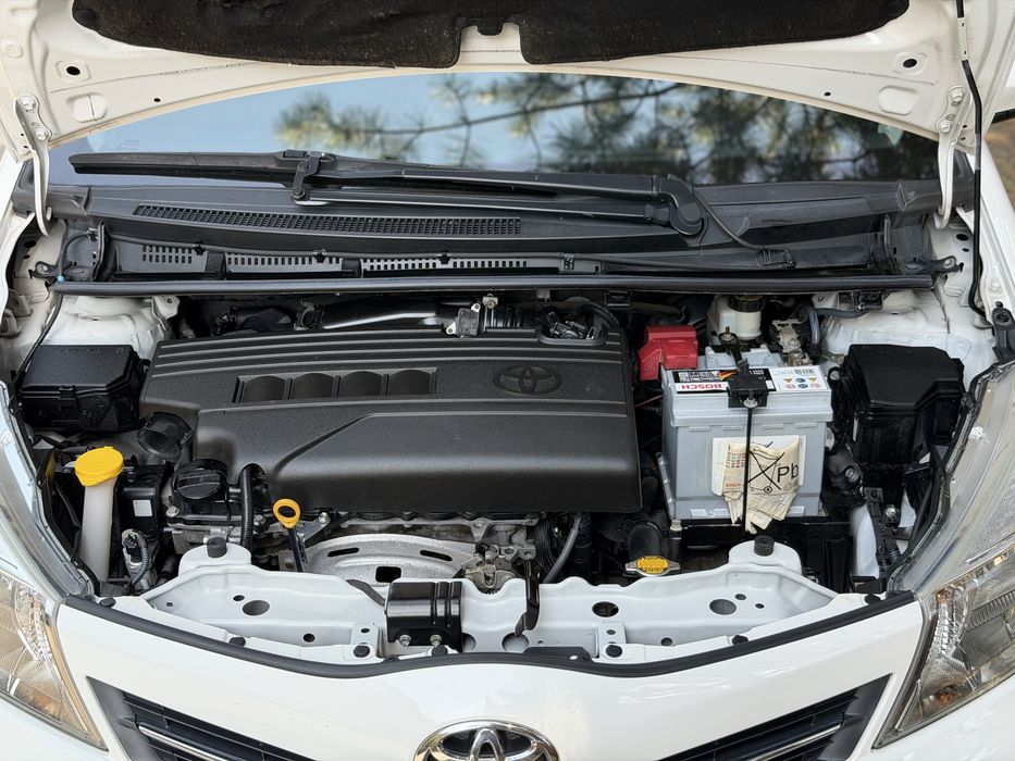 Toyota Yaris 2012 АВТОМАТ!!