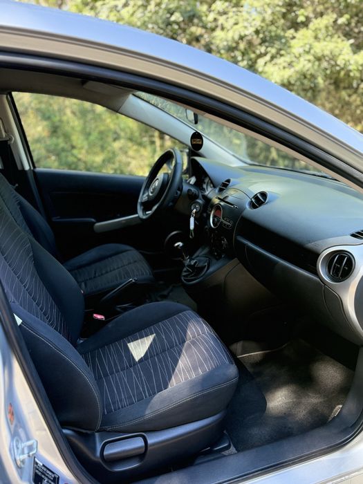 Mazda 2 — fotografia 8