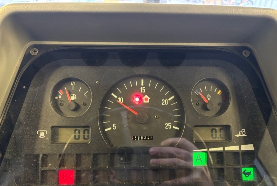 Massey Ferguson 6140 z ładowaczem 91KM