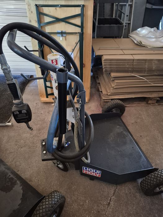 Wózek na beczki olejem Firmy SAMOA