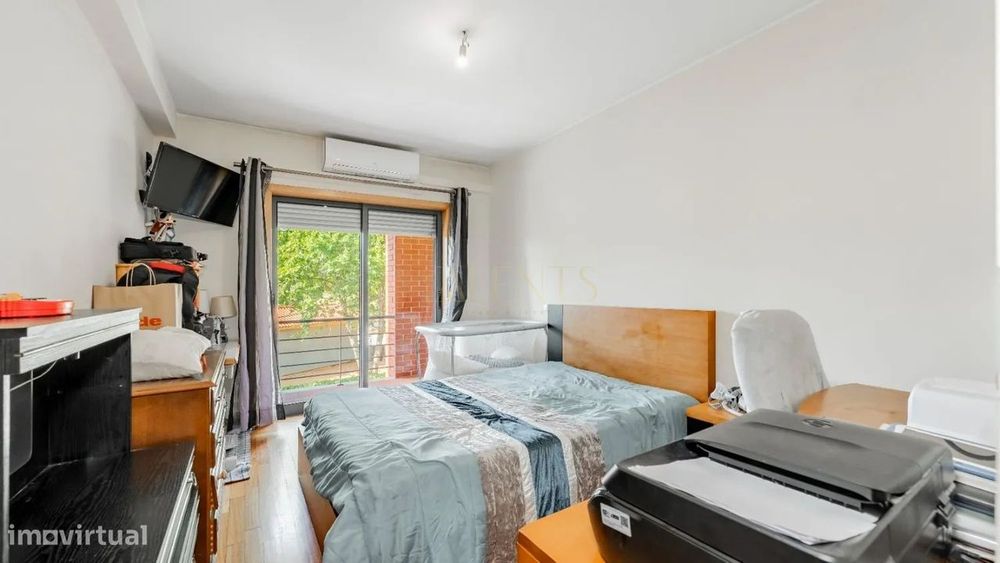 Apartamento T3 em Fradelos | 146 m² | Varanda c/ Churrasqueira