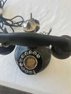 Telefone muito antigo a funcionar