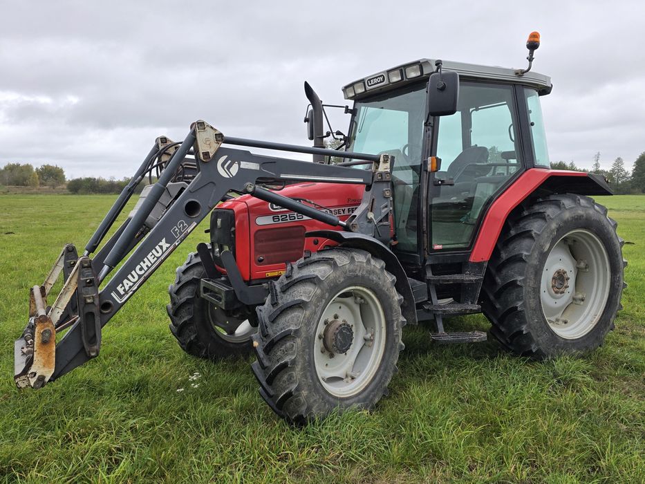Massey Ferguson 6255. Ładowacz Faucheux