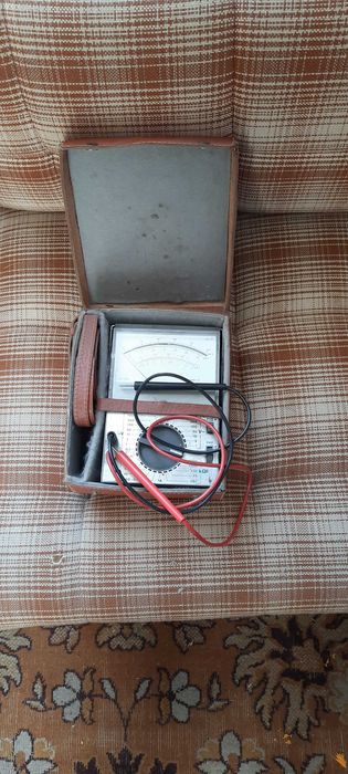 Multimetr UM 111