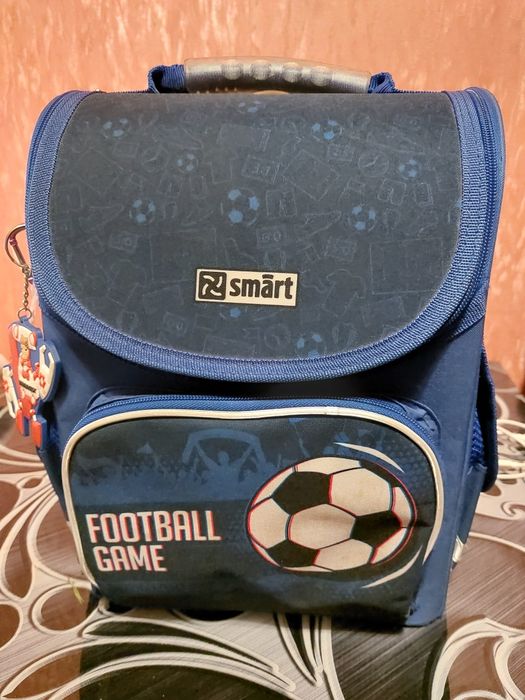 Продам  ортопедический портфель в школу